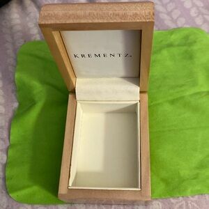Krementz wooden design jewelry box